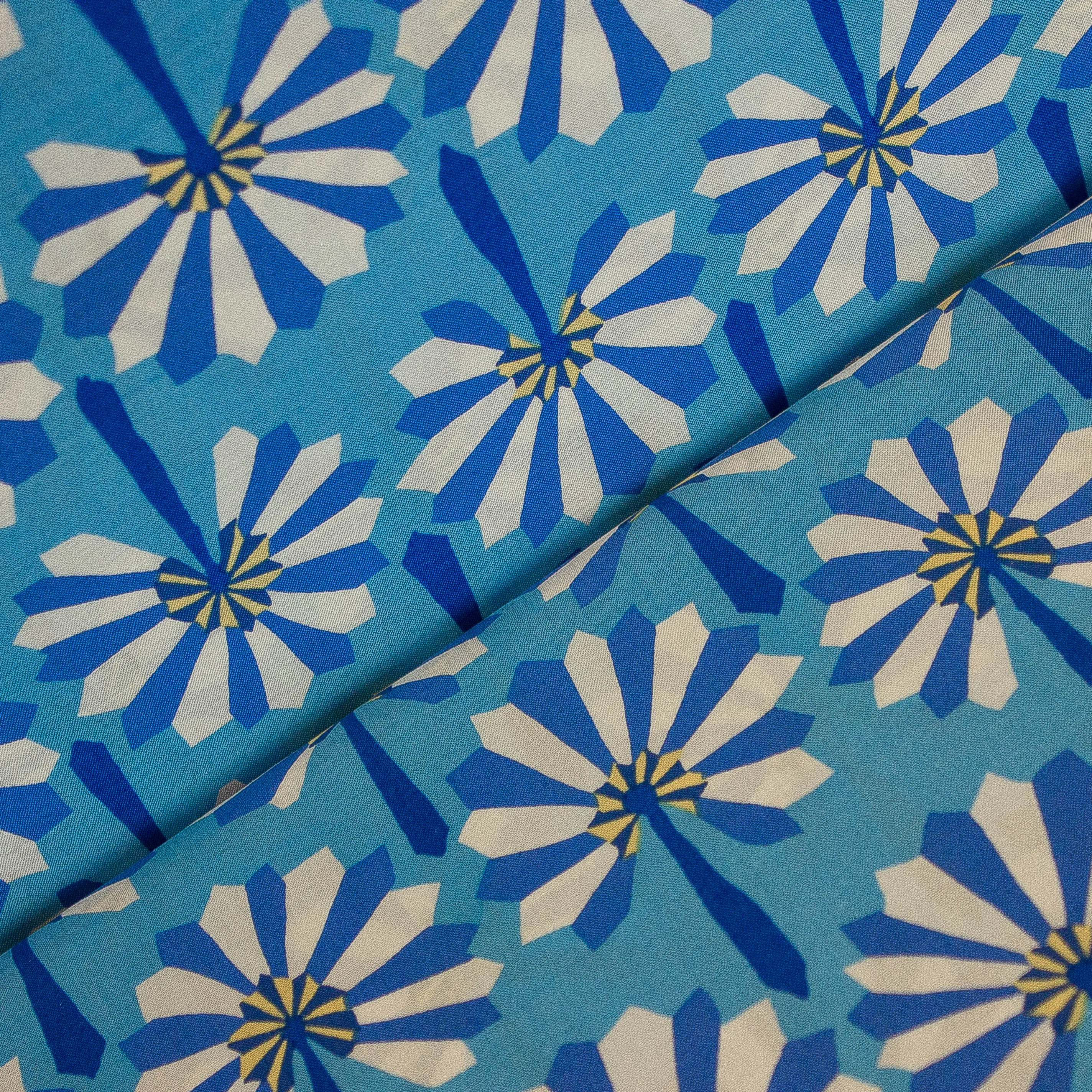 Katoen blauw met abstracte bloemen